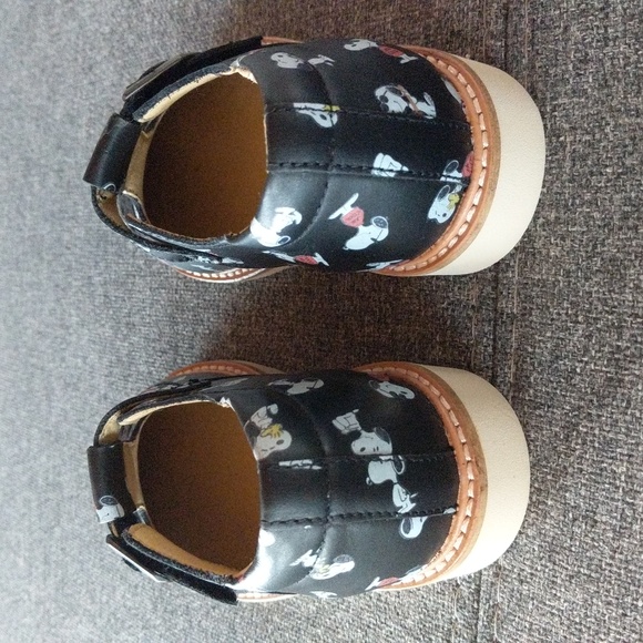 NWT Young Soles X PEANUTS ROSIE GIRLS' T-BAR SHOE SNOOPY PRINT CHESTNUT - Picture 11 of 16